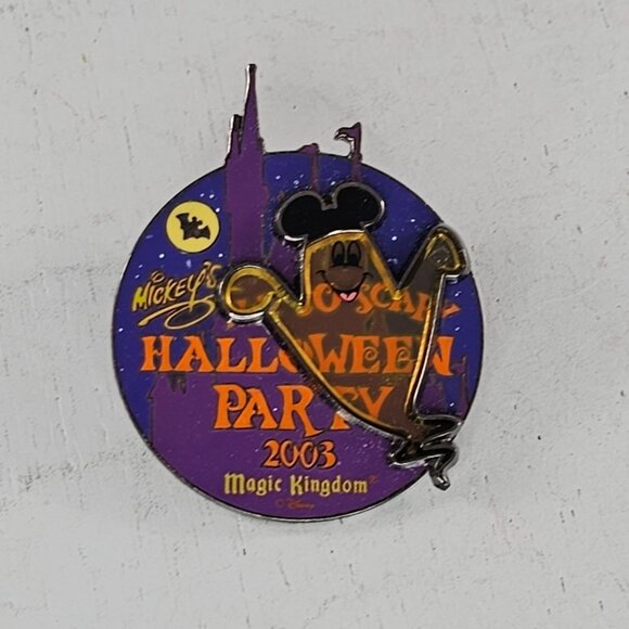 Disney Mickey's Not So Scary Halloween Party Pin 2003 Ghost LE 2000 - Picture 2 of 5
